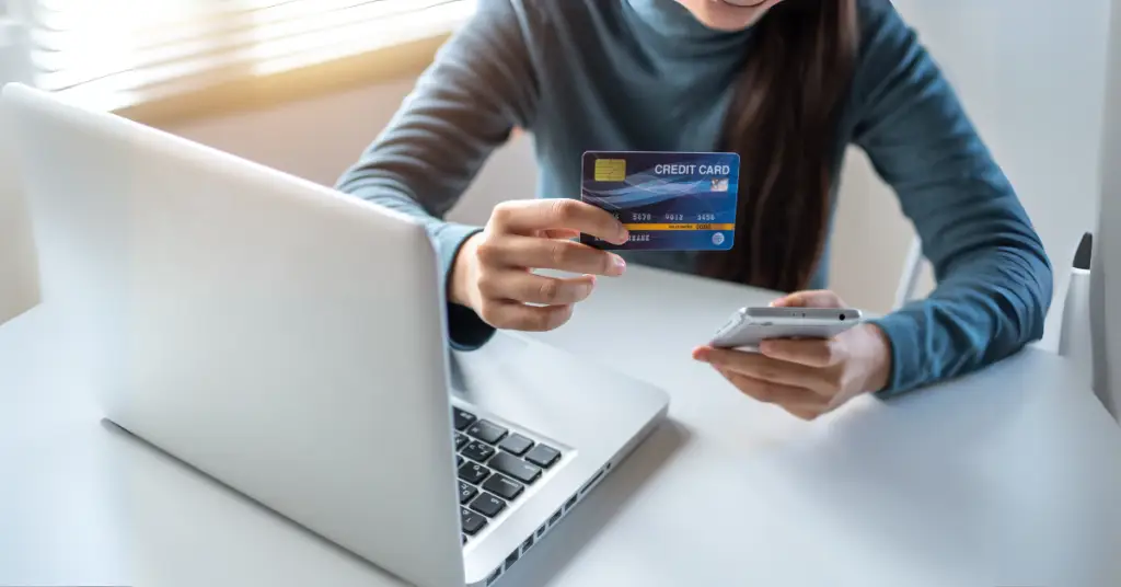 What is a Credit Card and How Does it Work